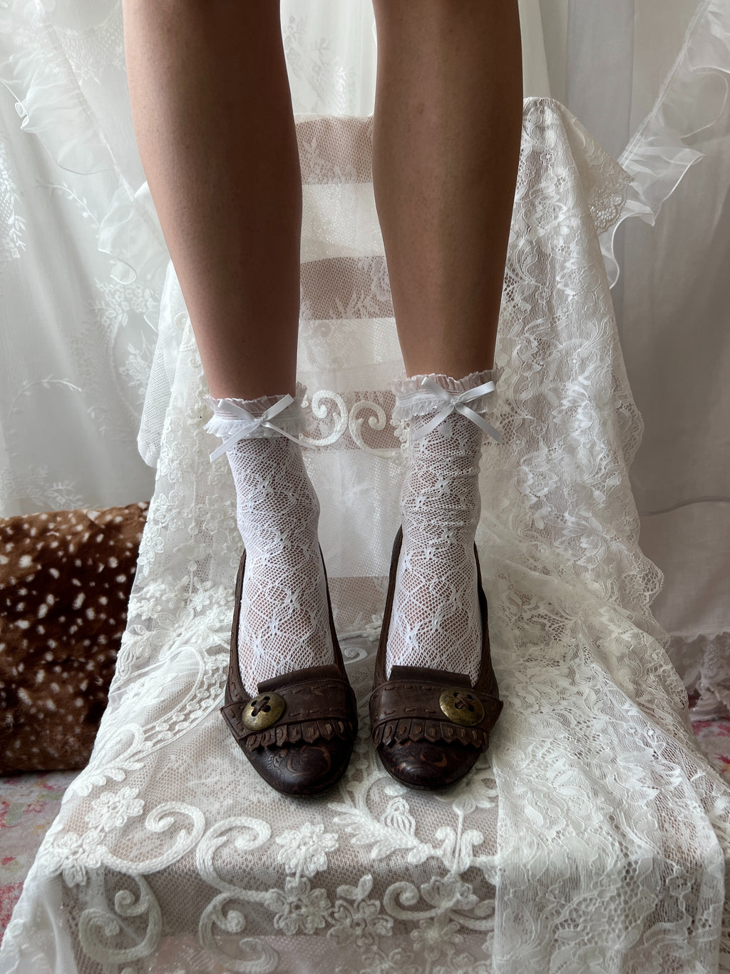 Brown vintage heels with gold buttons