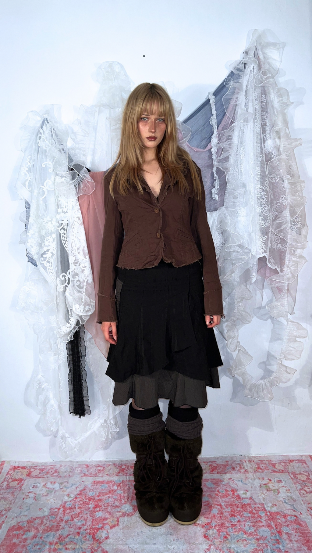 BROWN CROPPED JACKET WITH FRAYED EDGES
