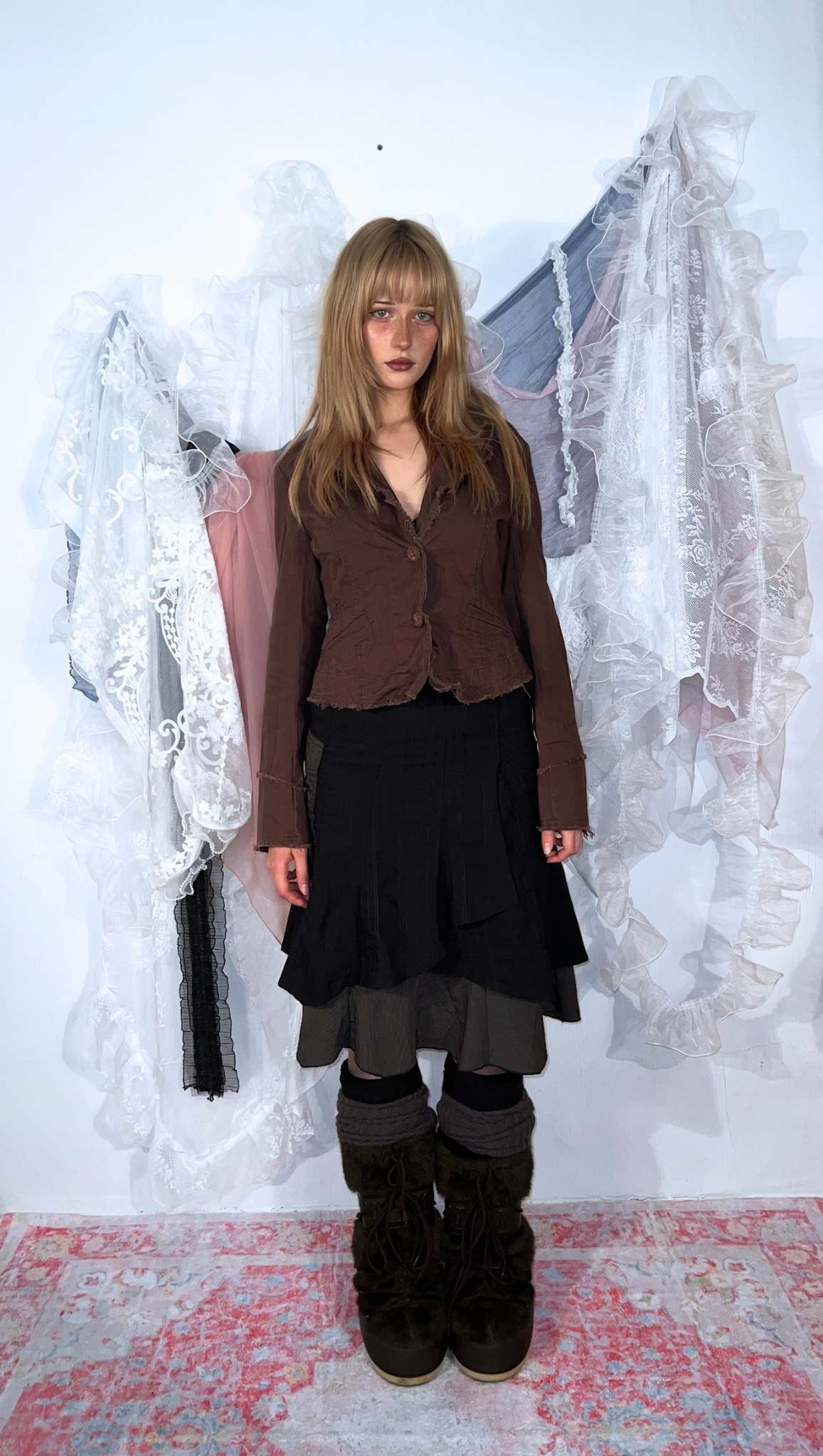 BROWN CROPPED JACKET WITH FRAYED EDGES