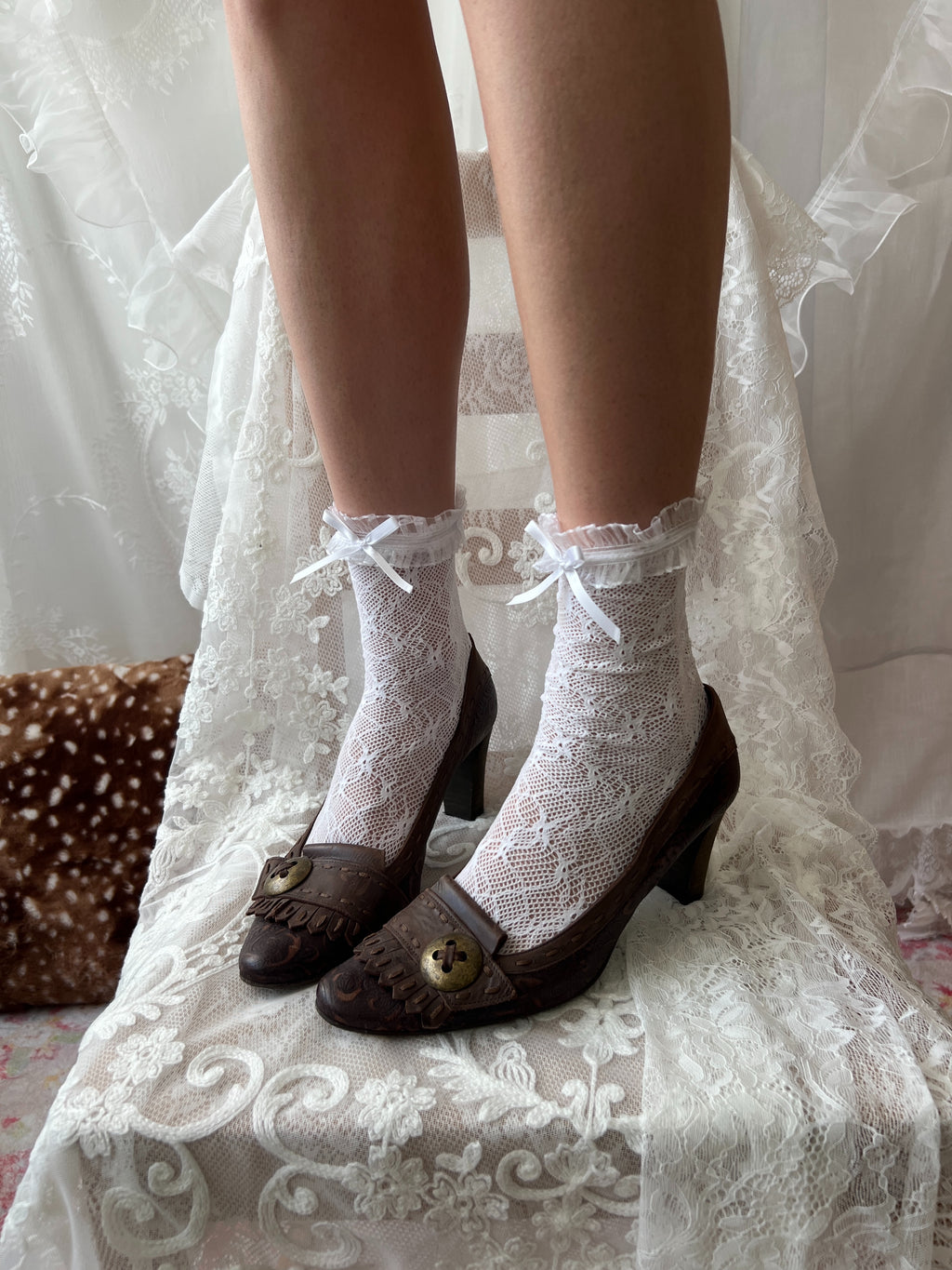 Brown vintage heels with gold buttons
