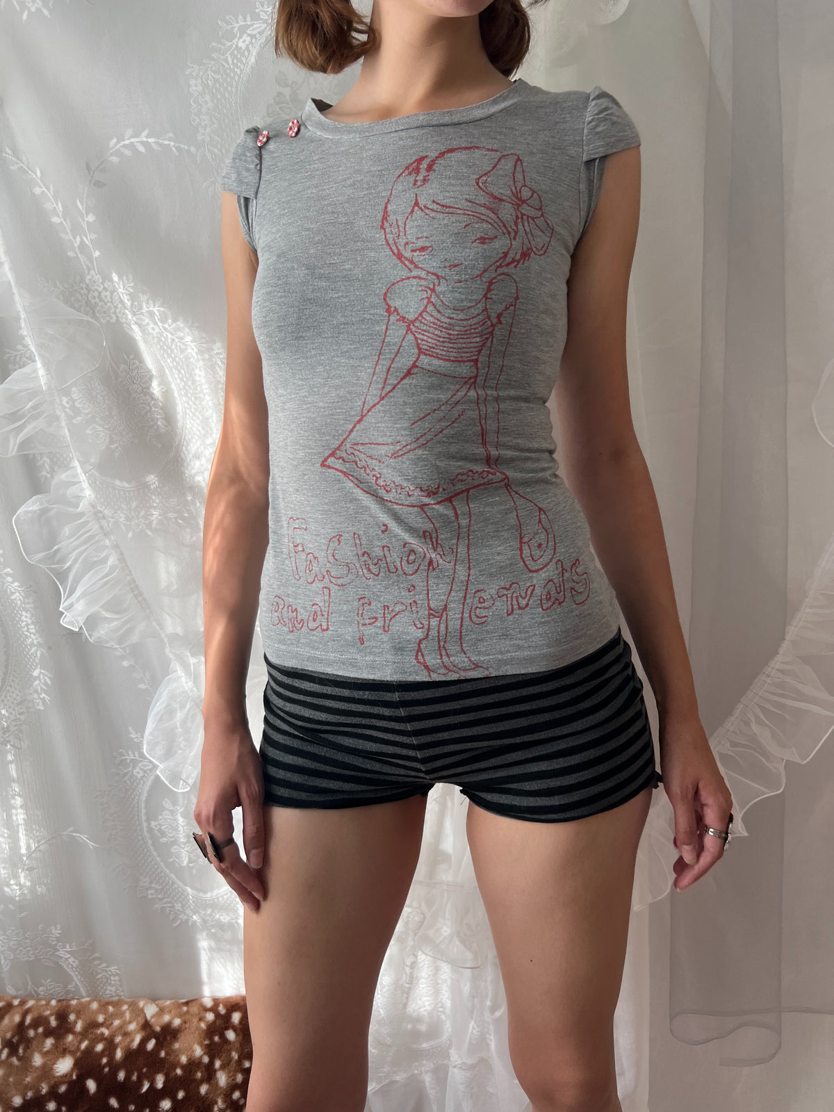 Grey & red graphic tee with button detail