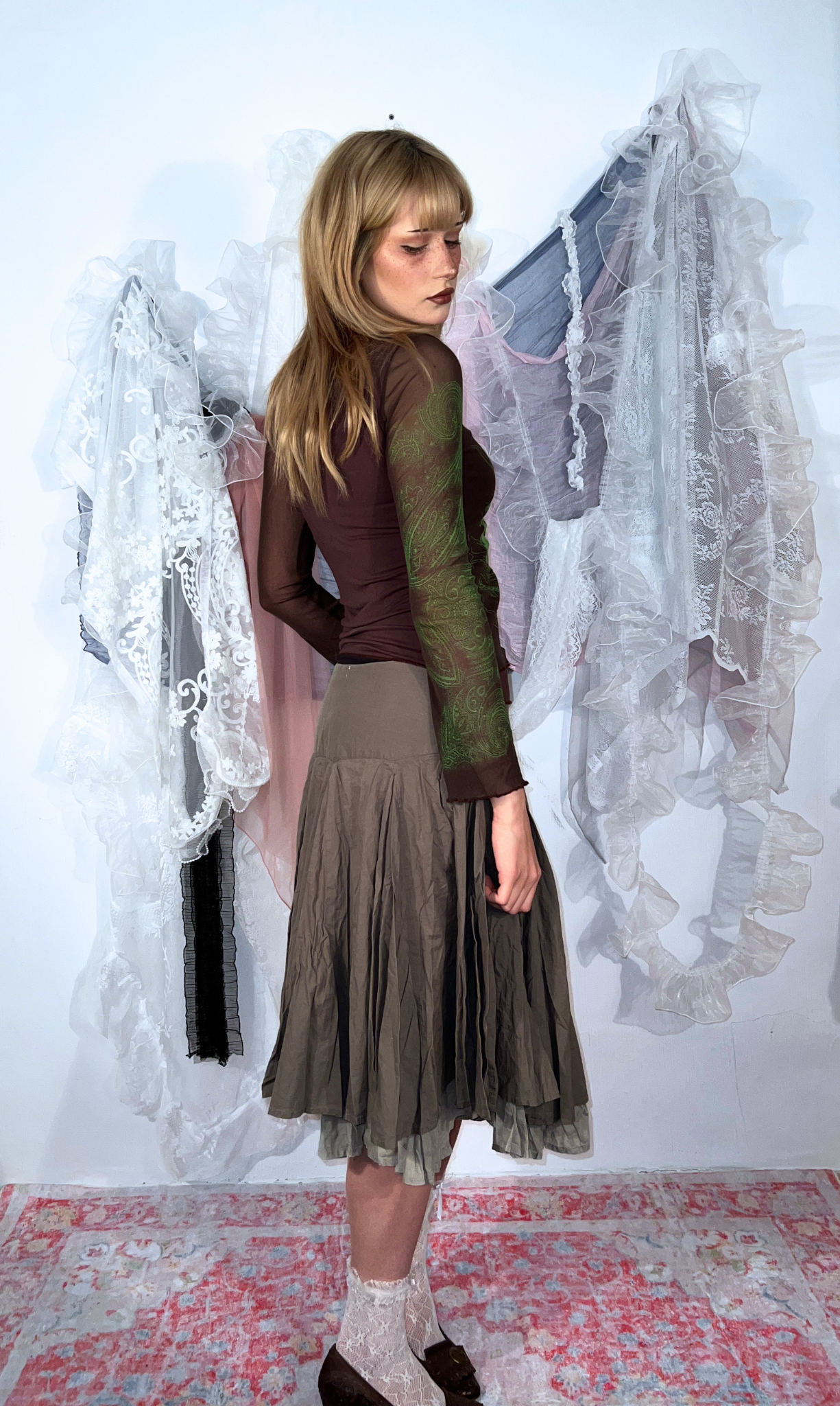 BROWN LONG-SLEEVE MESH TOP