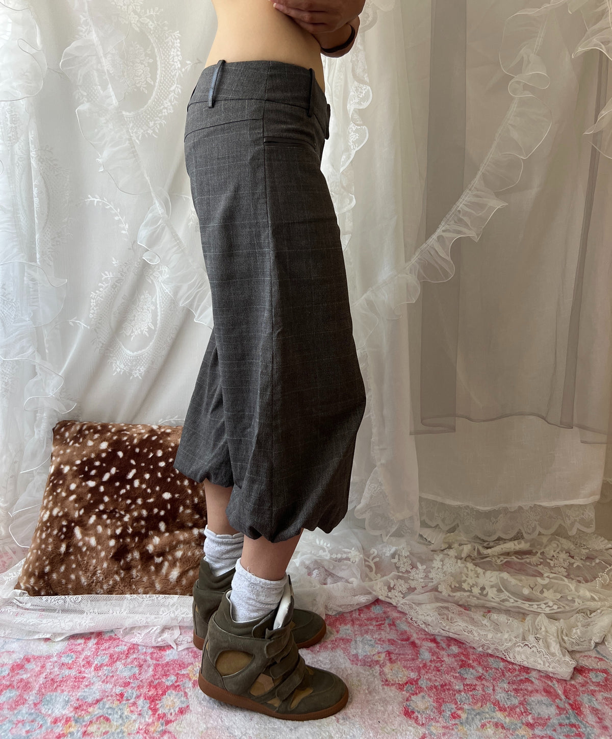 Charcoal grey plaid balloon capri pants with zipper details