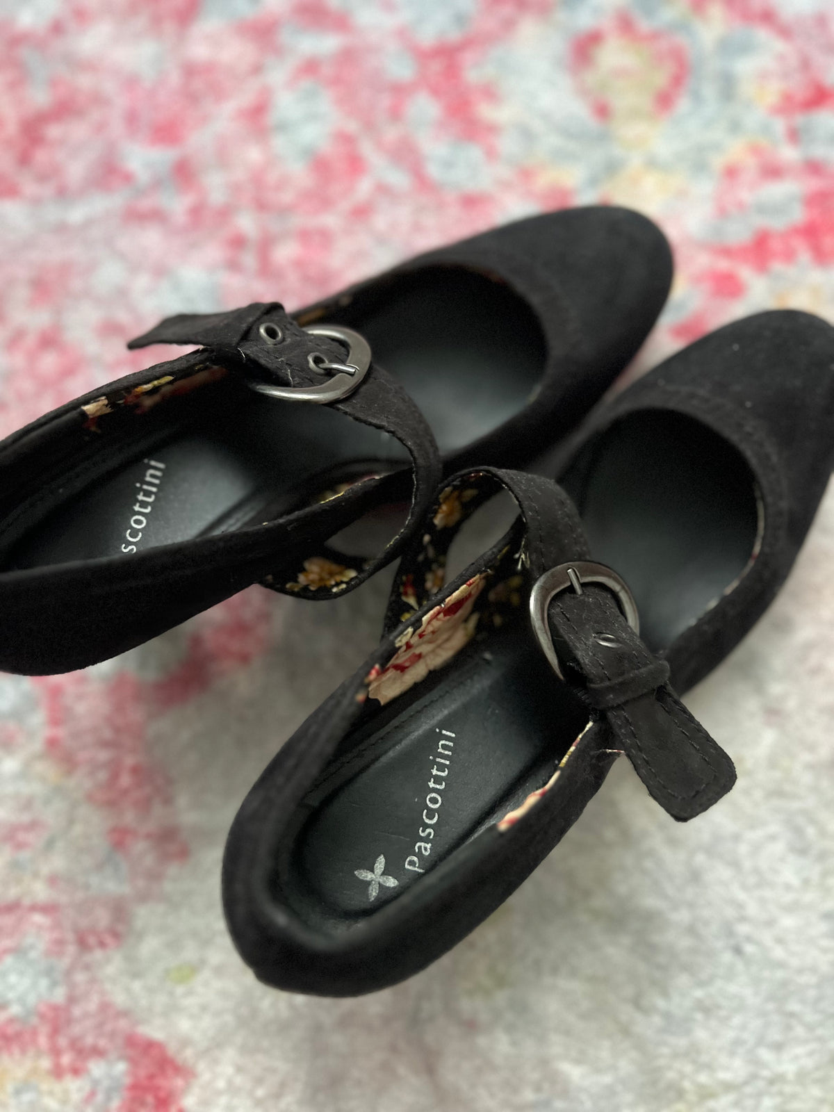 Black mary jane strap heels